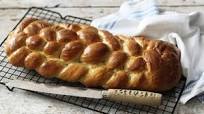 Eight-strand plaited loaf Eight-strand plaited loaf