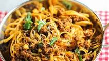 Simple Beef Linguine Pasta with Parmesan and Basil Simple Beef Linguine Pasta with Parmesan and Basil