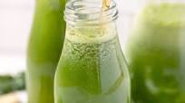 Healthy Green Juice with Lemon Healthy Green Juice with Lemon