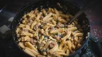 Creamy pasta with sausage, spaghetti squash and spinach Creamy pasta with sausage, spaghetti squash and spinach