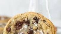 Giant Chocolate Chip Cookies Giant Chocolate Chip Cookies