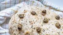 Einfache Focaccia mit Lievito Madre Einfache Focaccia mit Lievito Madre