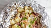Foil Packet Baked Red Potatoes With Bacon and Onion Foil Packet Baked Red Potatoes With Bacon and Onion