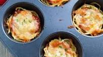 Mini Spaghetti Pies {Leftover Recipe} Mini Spaghetti Pies {Leftover Recipe}