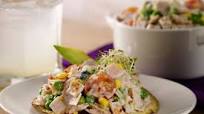 Tostadas de Ensalada Cremosa de Pechuga de Pavo y Vegetales Tostadas de Ensalada Cremosa de Pechuga de Pavo y Vegetales