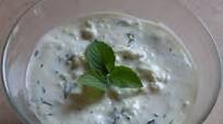 Sos tzatziki Sos tzatziki