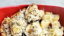 Slow Cooker Parmesan Chicken Thighs and Potatoes Slow Cooker Parmesan Chicken Thighs and Potatoes