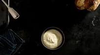 Horseradish Crème Fraîche Sauce Horseradish Crème Fraîche Sauce