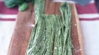 How to Make Spinach Pasta How to Make Spinach Pasta