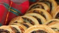 Spinach and Sundried Tomato Puff Pastry Pinwheels Spinach and Sundried Tomato Puff Pastry Pinwheels