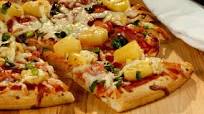 Hawaiian Ham and Pineapple Pizza Hawaiian Ham and Pineapple Pizza