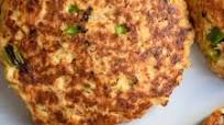 Simple Spicy Salmon Burgers Simple Spicy Salmon Burgers