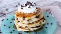 Fluffy Chocolate Chip Pancakes Fluffy Chocolate Chip Pancakes