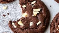 Chocolate and White Chocolate Chunk Cookies Chocolate and White Chocolate Chunk Cookies