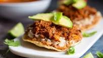 Tostadas de Carne Deshebrada Tostadas de Carne Deshebrada