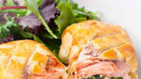 Salmon Wellington with Puff Pastry (Salmon en Croute) Salmon Wellington with Puff Pastry (Salmon en Croute)