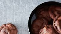 Deep Chocolate Cookies with Milk Chocolate Chips Deep Chocolate Cookies with Milk Chocolate Chips