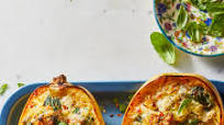 Cheesy Spinach-&-Artichoke Stuffed Spaghetti Squash Cheesy Spinach-&-Artichoke Stuffed Spaghetti Squash