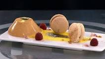 Vanilla Pannacotta with Macarons Vanilla Pannacotta with Macarons