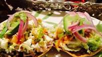 Tostada de pierna desebrada de cerdo💖 Tostada de pierna desebrada de cerdo💖