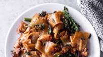 Pad See Ew (Thai Wide Rice Noodles with Chicken) Recipe Pad See Ew (Thai Wide Rice Noodles with Chicken) Recipe