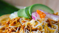 Tostadas de Pollo Pibil Tostadas de Pollo Pibil