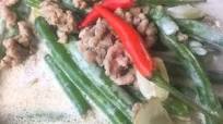 Gising-Gising- Spicy Green Beans with Pork and Coconut Milk Gising-Gising- Spicy Green Beans with Pork and Coconut Milk