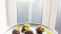 Keto Chocolate Dipped Strawberries Keto Chocolate Dipped Strawberries