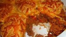 Tasty Beef and Biscuit Bake Tasty Beef and Biscuit Bake