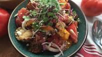 Ensalada Toscana con Pan y Tomates Ensalada Toscana con Pan y Tomates