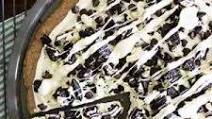 Cookies 'n' Creme Dessert Pizza Cookies 'n' Creme Dessert Pizza