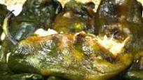 Chiles rellenos de panela en cama de arroz blanco Chiles rellenos de panela en cama de arroz blanco