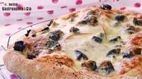 Receta de Focaccia de tomates secos y provolone ahumado Receta de Focaccia de tomates secos y provolone ahumado
