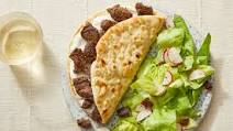 Za’atar Beef Pitas with Butter Lettuce Salad Za’atar Beef Pitas with Butter Lettuce Salad