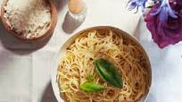 Spaghetti aglio e olio Spaghetti aglio e olio