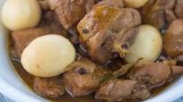 Chicken Adobo with Egg - Panlasang Pinoy Chicken Adobo with Egg - Panlasang Pinoy