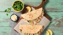 Chicken Gyro Wraps with Tzatziki Sauce Chicken Gyro Wraps with Tzatziki Sauce