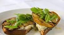 Walnut Bruschetta with Gorgonzola and Grilled Pears Walnut Bruschetta with Gorgonzola and Grilled Pears