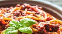 Makaronia me Kima recipe (Greek style spaghetti in meat sauce/bolognese) Makaronia me Kima recipe (Greek style spaghetti in meat sauce/bolognese)