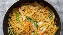 Super Easy Indo-Chinese Hakka Noodles Super Easy Indo-Chinese Hakka Noodles