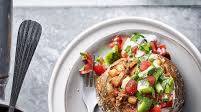 Spiced beef mince with jacket potatoes and yogurt Spiced beef mince with jacket potatoes and yogurt