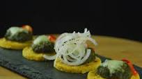 Sarson ka Saag, Makki ki Roti aur Mozzarella ki Ma Sarson ka Saag, Makki ki Roti aur Mozzarella ki Ma