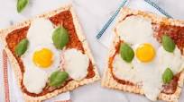Matzo Margherita Pizza Matzo Margherita Pizza