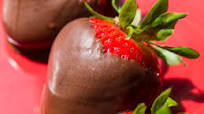 One-Ingredient Chocolate Covered Strawberries One-Ingredient Chocolate Covered Strawberries