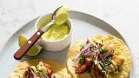 Tostadas de camarón al chipotle con salsa de aguacate Tostadas de camarón al chipotle con salsa de aguacate