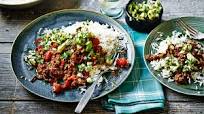 Spicy chilli con carne with guacamole Spicy chilli con carne with guacamole