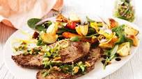Beef steaks in the same way as loving almond and parsley salsa Beef steaks in the same way as loving almond and parsley salsa