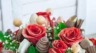 How to Make a Chocolate Strawberry Bouquet (video) How to Make a Chocolate Strawberry Bouquet (video)