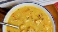 Incredible Roasted Vegan Cauliflower Soup (Easy Recipe) Incredible Roasted Vegan Cauliflower Soup (Easy Recipe)