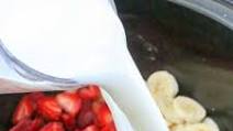 Slow Cooked Strawberry Banana Pecan Oatmeal Slow Cooked Strawberry Banana Pecan Oatmeal